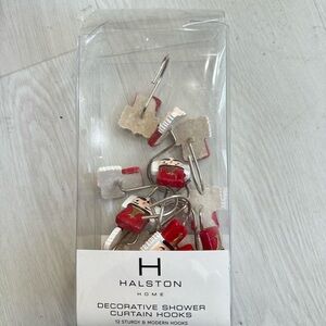 Haltson bathroom Christmas decor